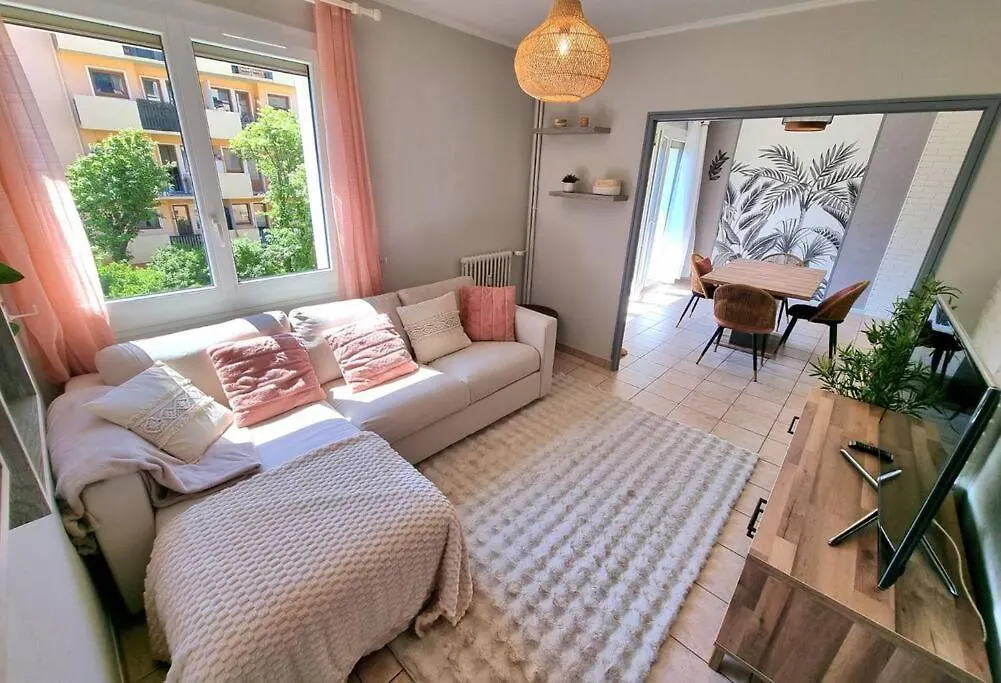 Appartement Cosy Entre Lac Et Montagne トノン・レ・バン